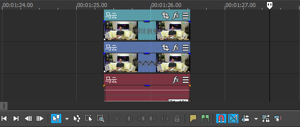 素材拖至完全对齐