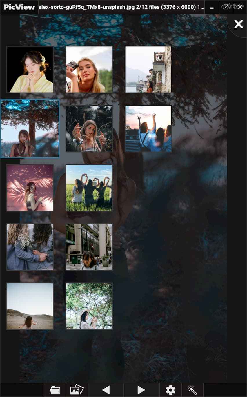 PicView - 开源图片浏览器，可查看压缩包图片，快速、“小巧”[Windows] 3