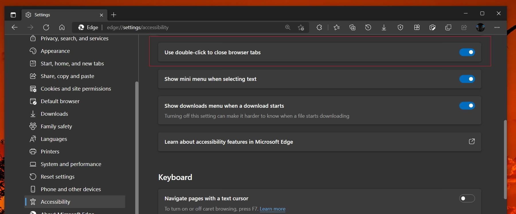 如何双击关闭 Microsoft Edge 中的选项卡？