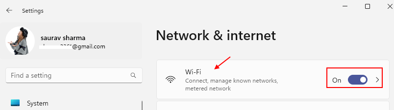 如何解决Windows 11设置中不显示Wifi选项的问题？