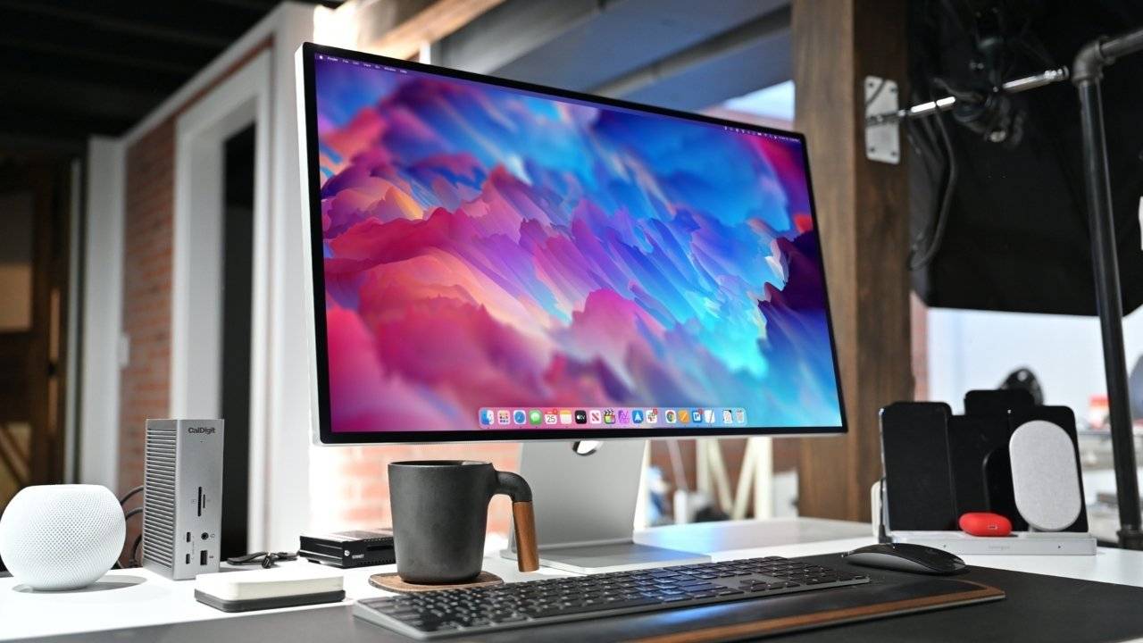 比较Apple Studio Display和Samsung Smart Monitor M8：哪个更适合你？