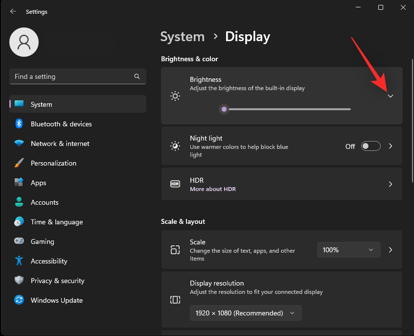 如何在 Windows 11 上调整屏幕亮度？
