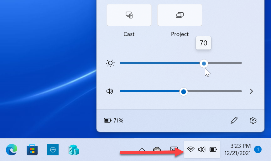如何在 Windows 11 上关闭或管理自动亮度