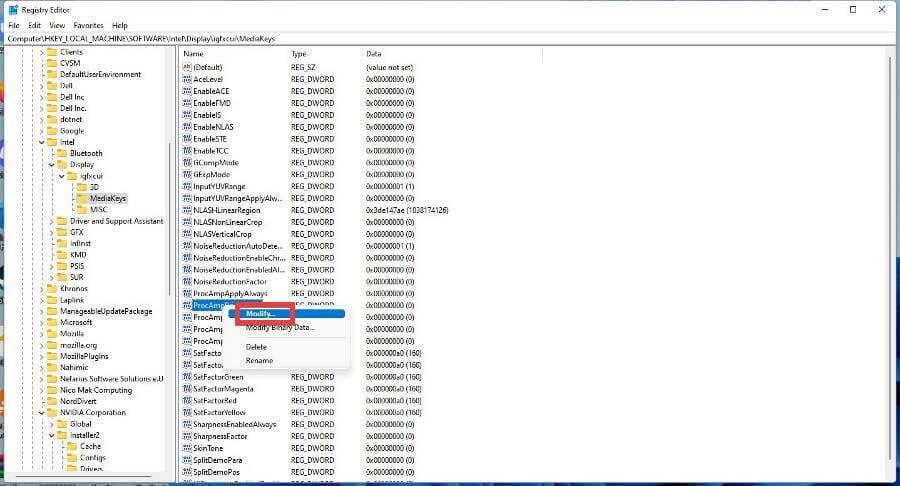 如何在 Windows 11 上配置内容自适应亮度