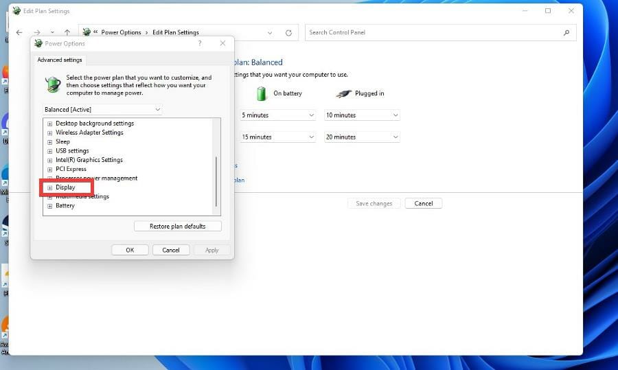 如何在 Windows 11 上配置内容自适应亮度
