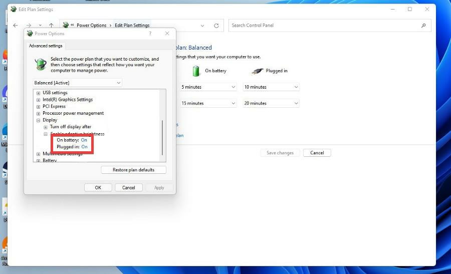 如何在 Windows 11 上配置内容自适应亮度
