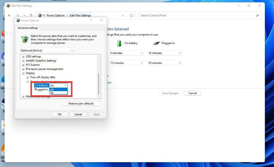 如何在 Windows 11 上配置内容自适应亮度