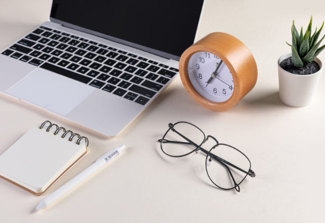 Python基础语法和数据类型解析