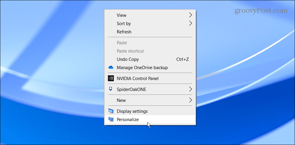 如何在 Windows 上设置双显示器的不同壁纸？