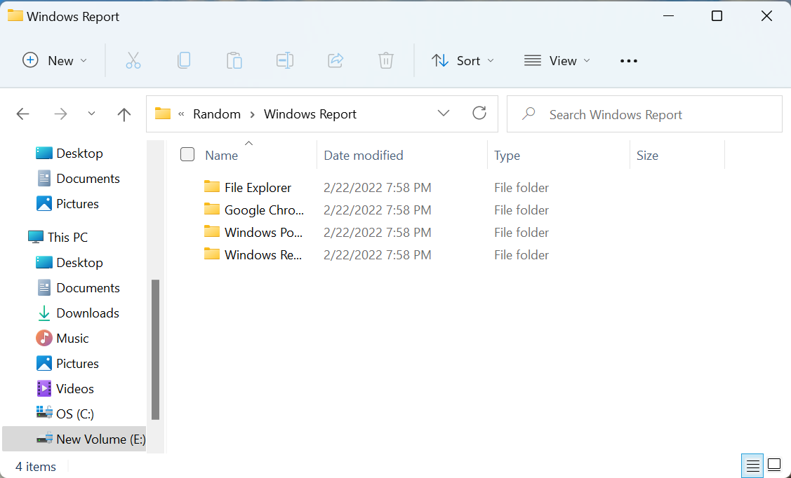 如何在 Windows 11 上自动调整所有列的大小？