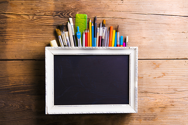 如何使用 Python 和 Matplotlib 在文本中生成字符图形？