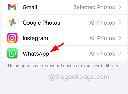 如何解决WhatsApp无法在iPhone聊天中下载照片和视频的问题？