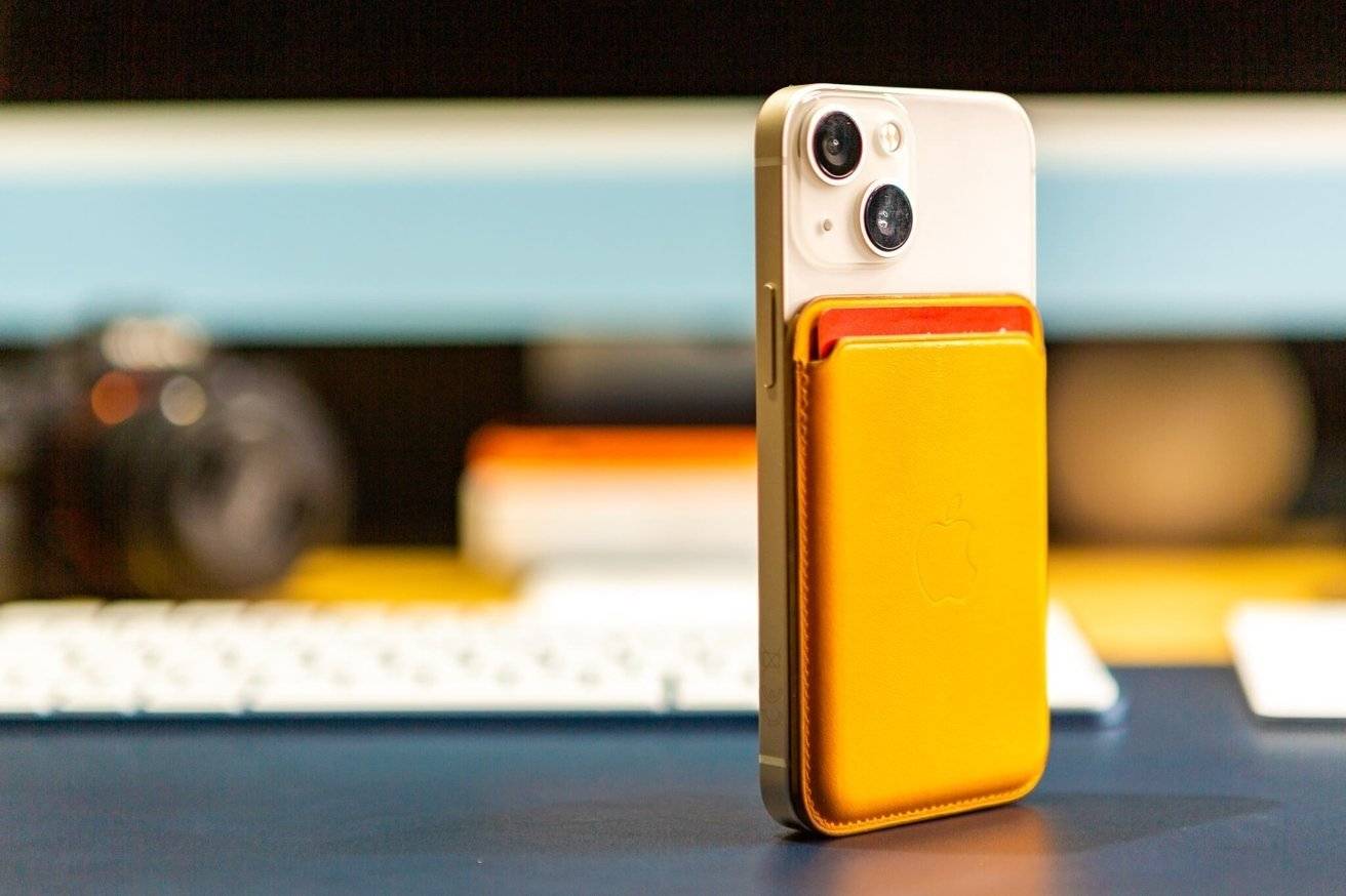 比较：2022 年新款 iPhone SE 与 iPhone 13 mini