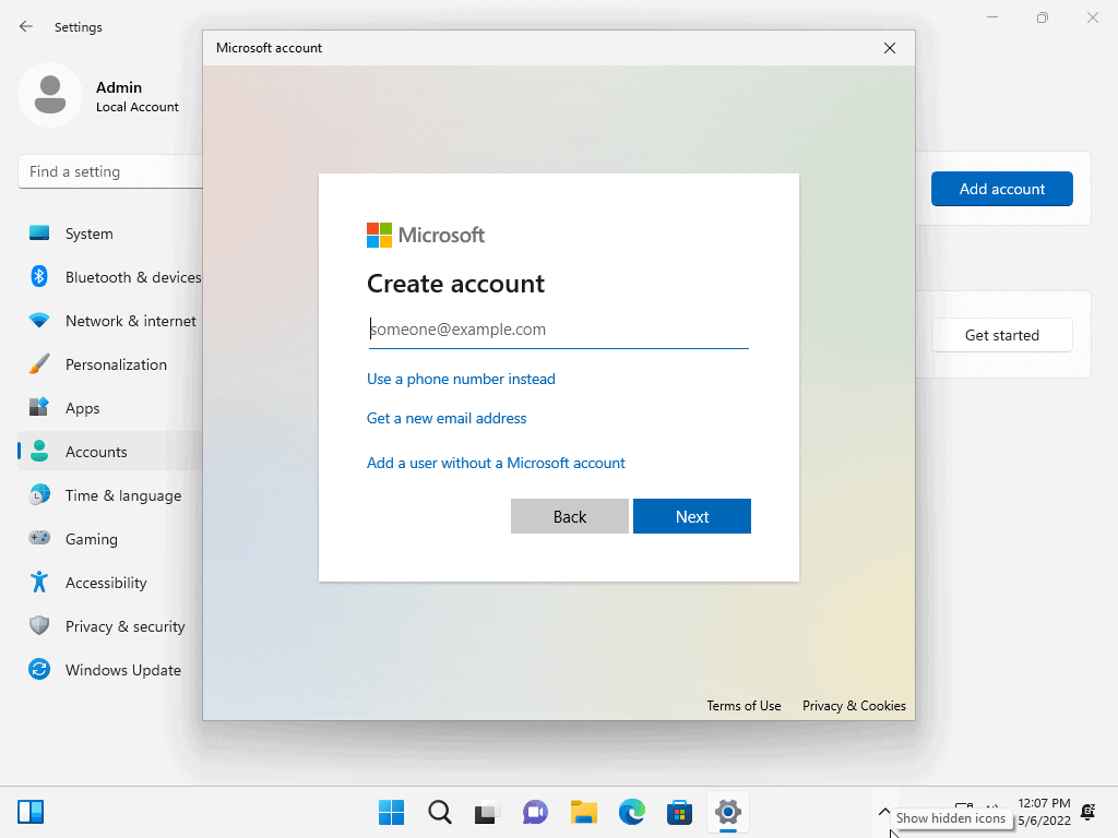 如何在 Windows 11 版本 22H2 设备上使用本地帐户
