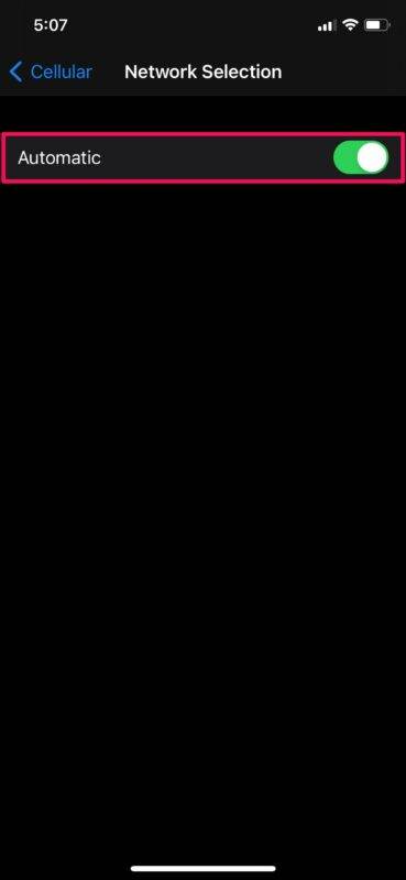 如何在 iPhone 上手动选择运营商网络