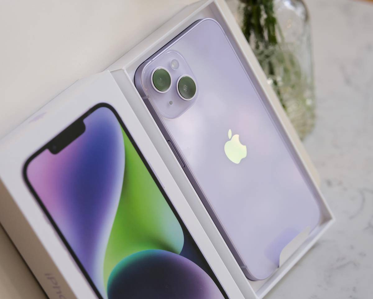 iPhone 15可能有更薄的边框和钛合金框架