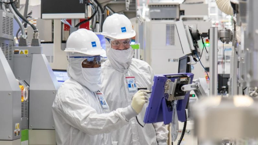 英特尔爱尔兰工厂升级成功，准备生产Intel 4芯片