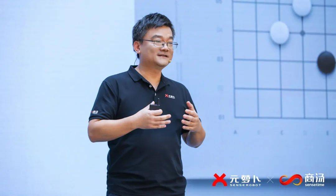 从AlphaGo到元萝卜，AI机器人正深入生活