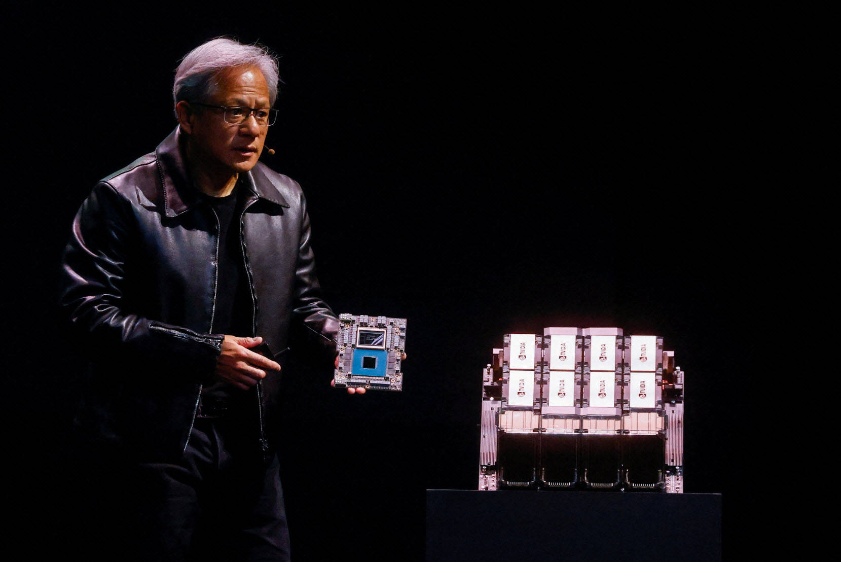 惊人跑分曝光，比H100更强！NVIDIA最强AI芯片GH200是什么？