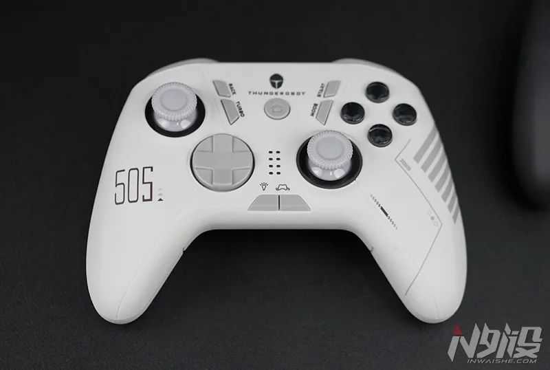 雷神G50S三模手柄上手体验?真机测评