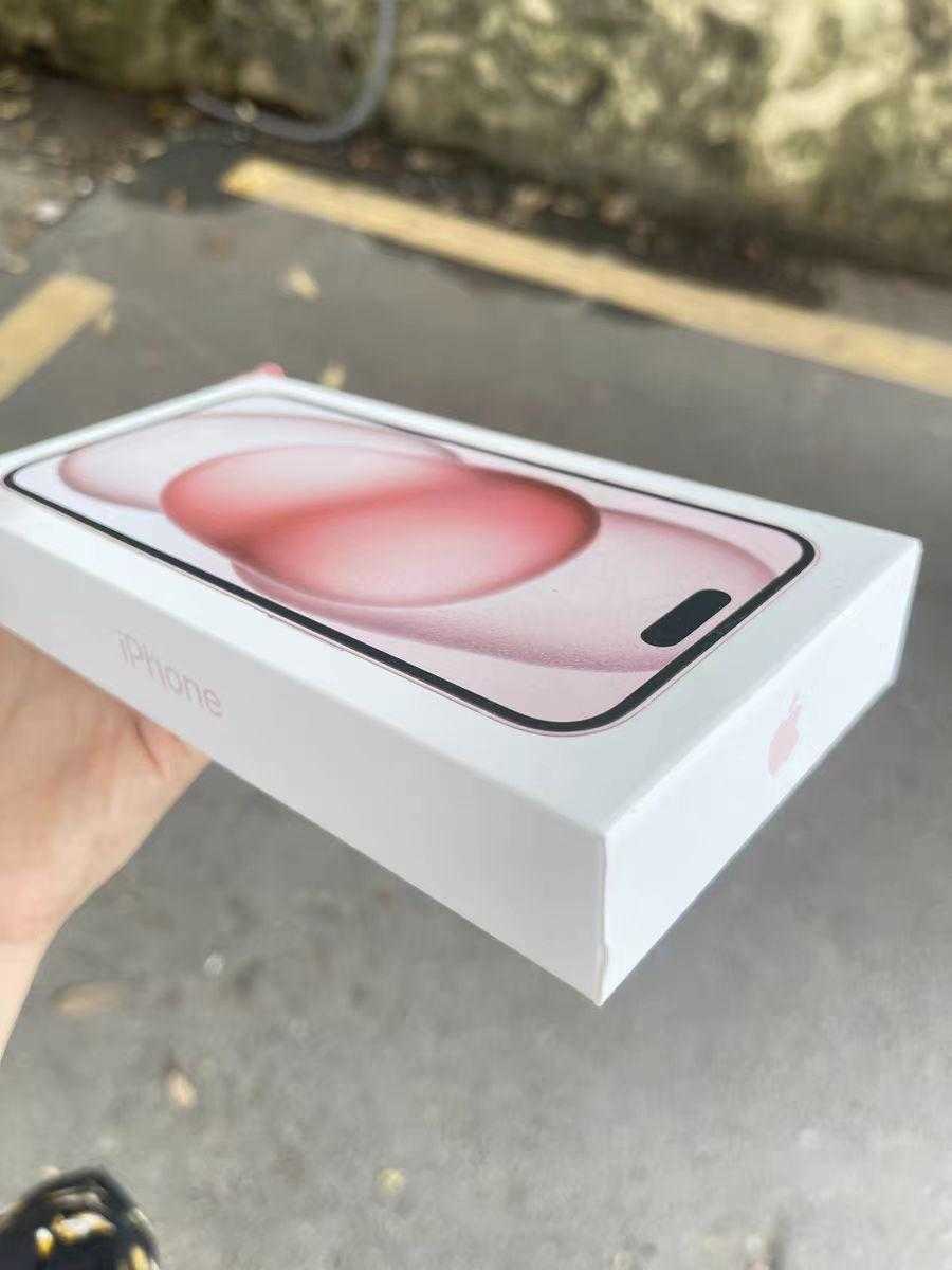 苹果iPhone15充电接口是否与安卓手机兼容?能否使用安卓充电器?