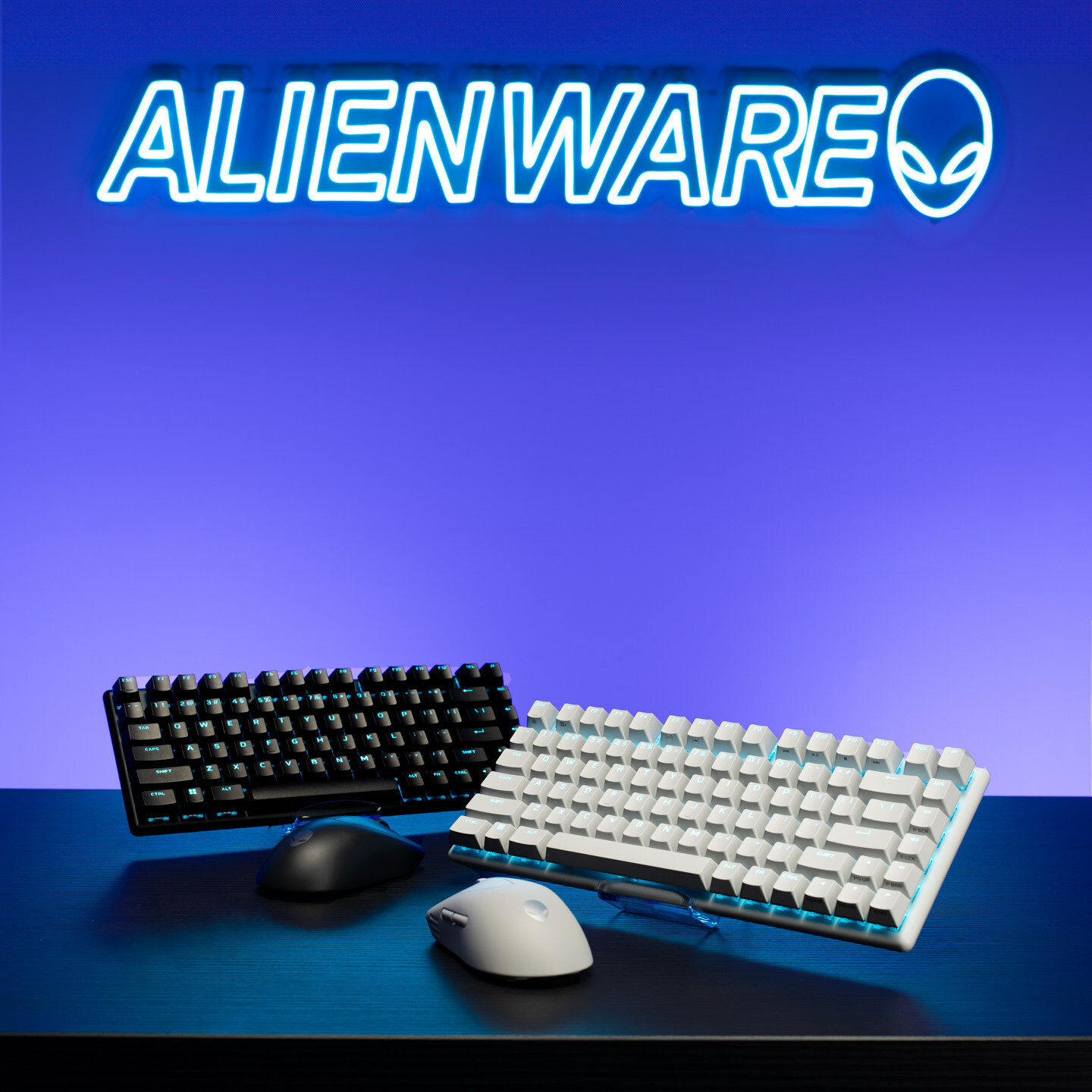 外星人Pro Wireless系列无线键盘/鼠标亮相：注重续航稳定性和紧凑设计，起售价149美元
