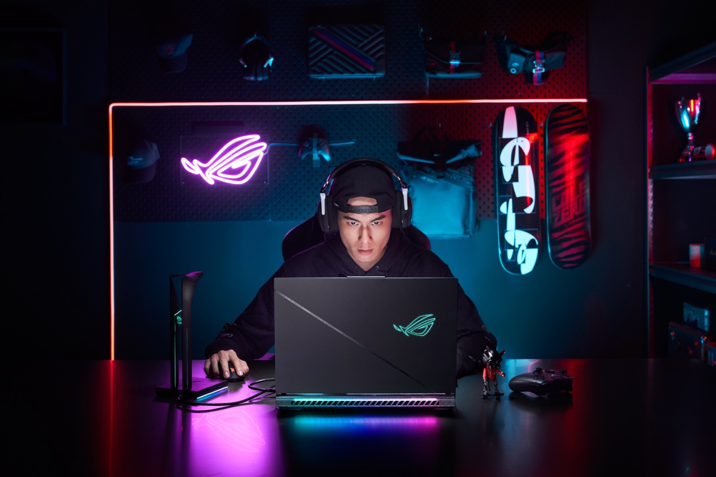 11499 元起, 华硕 ROG 枪神 8 / Plus 系列游戏本今日开售：酷睿 i9-14900HX 处理器 + MiniLED 星云原画屏