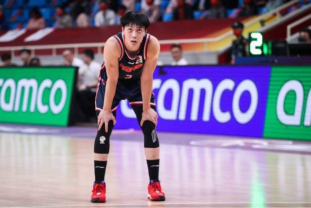 CBA大爆冷！11冠王主场惨败，超级外援35+12+9，杜锋苦笑