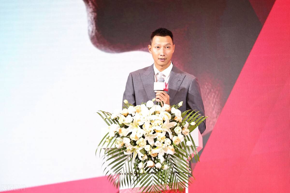 CBA3消息：杜锋弃将打脸朱芳雨，郭艾伦养伤捞金，易建联走马赴任