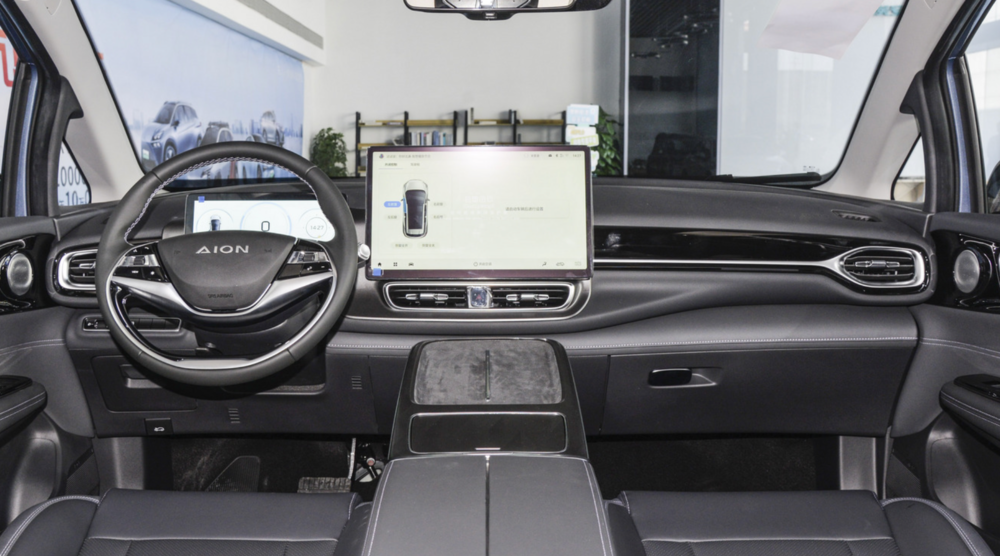 都是黑马？配置续航全都要，二十万电车该选谁？