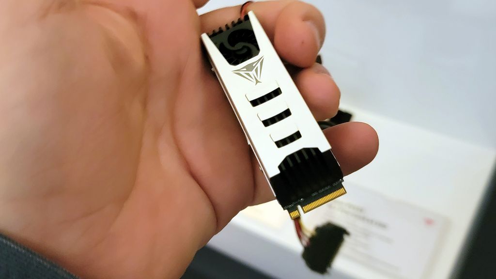 美商博帝展示 Viper PV573 固态硬盘：连续读取最高 14000 MB/s