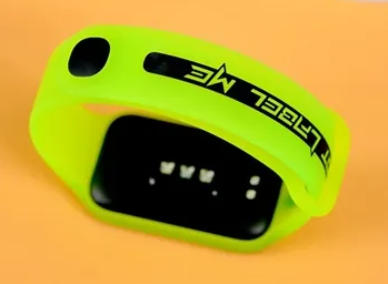 如何启动红米手环2？