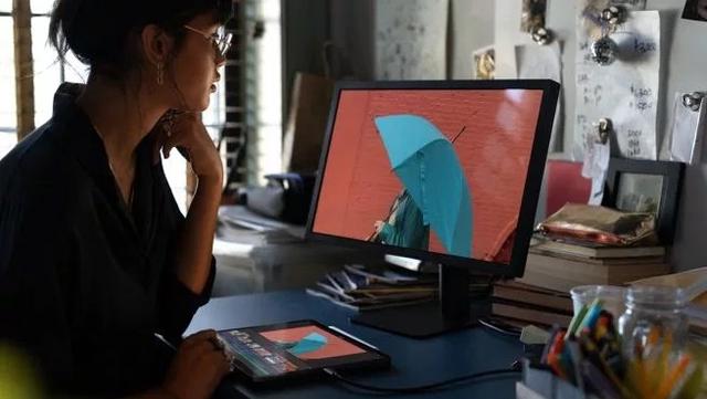 插入U盘后电脑屏幕分辨率发生变化
