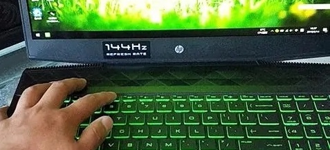 惠普光影精灵7键盘灯怎么开