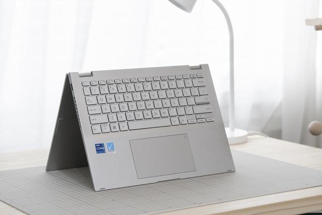 华硕电脑系统哪个好用吗