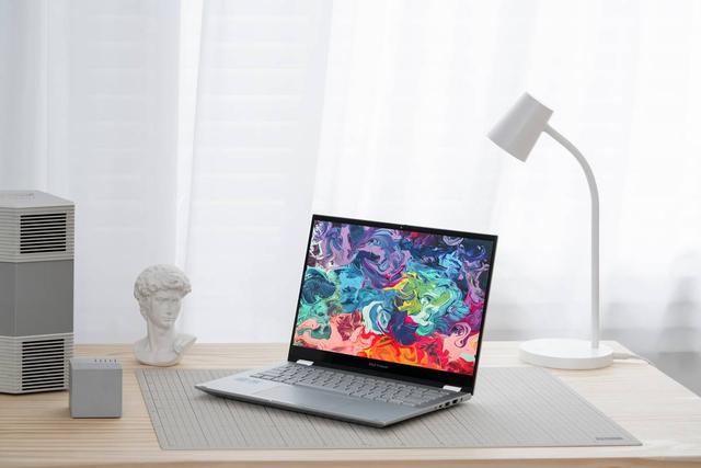 华硕电脑系统哪个好用吗