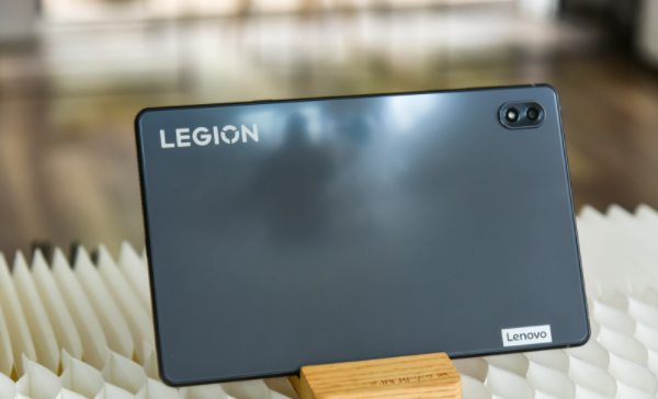 比较联想拯救者y700一代和二代的不同之处