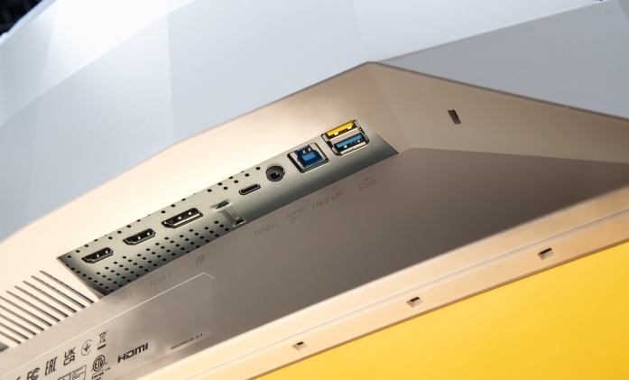 飞利浦Evnia 34M2C8600 QD OLED游戏显示器评测