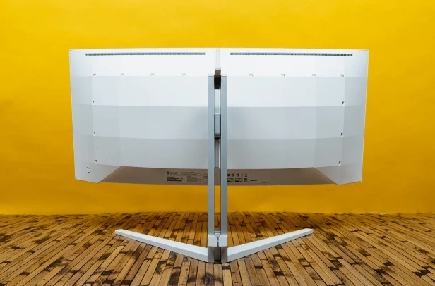 飞利浦Evnia 34M2C8600 QD OLED游戏显示器评测