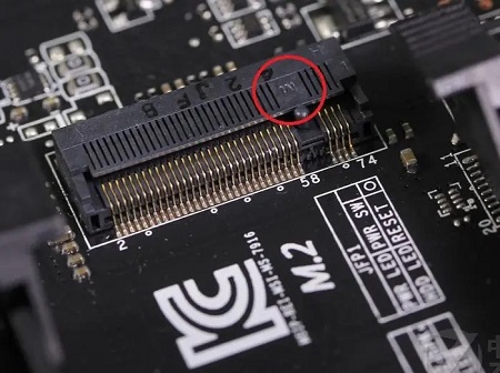 如何确定M.2协议类型