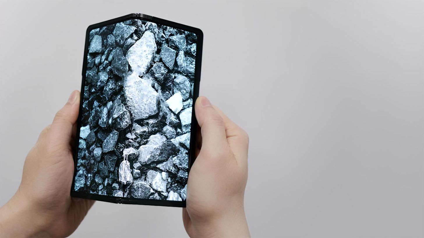 三星7英寸折叠屏顺利通过MIL-STD 810G测试：26次1.22米跌落，12小时冷热循环