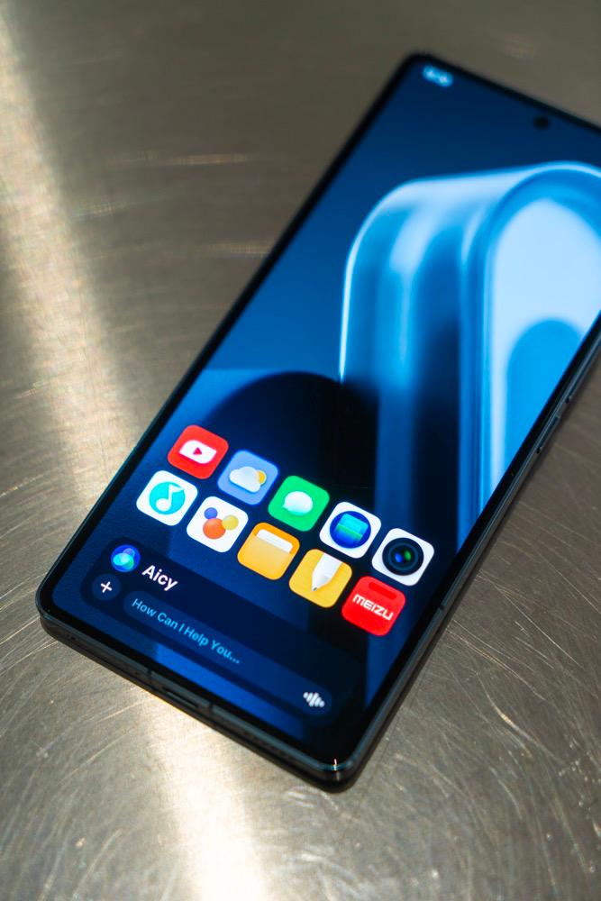  魅族 21 PRO 正面设计公布，更好的单手握持手感 