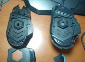 如何在鼠标上安装配重块