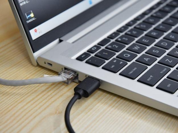  累计运行 27 个小时 0 误差 惠普战 66 挑战大型活动控台极限作业 