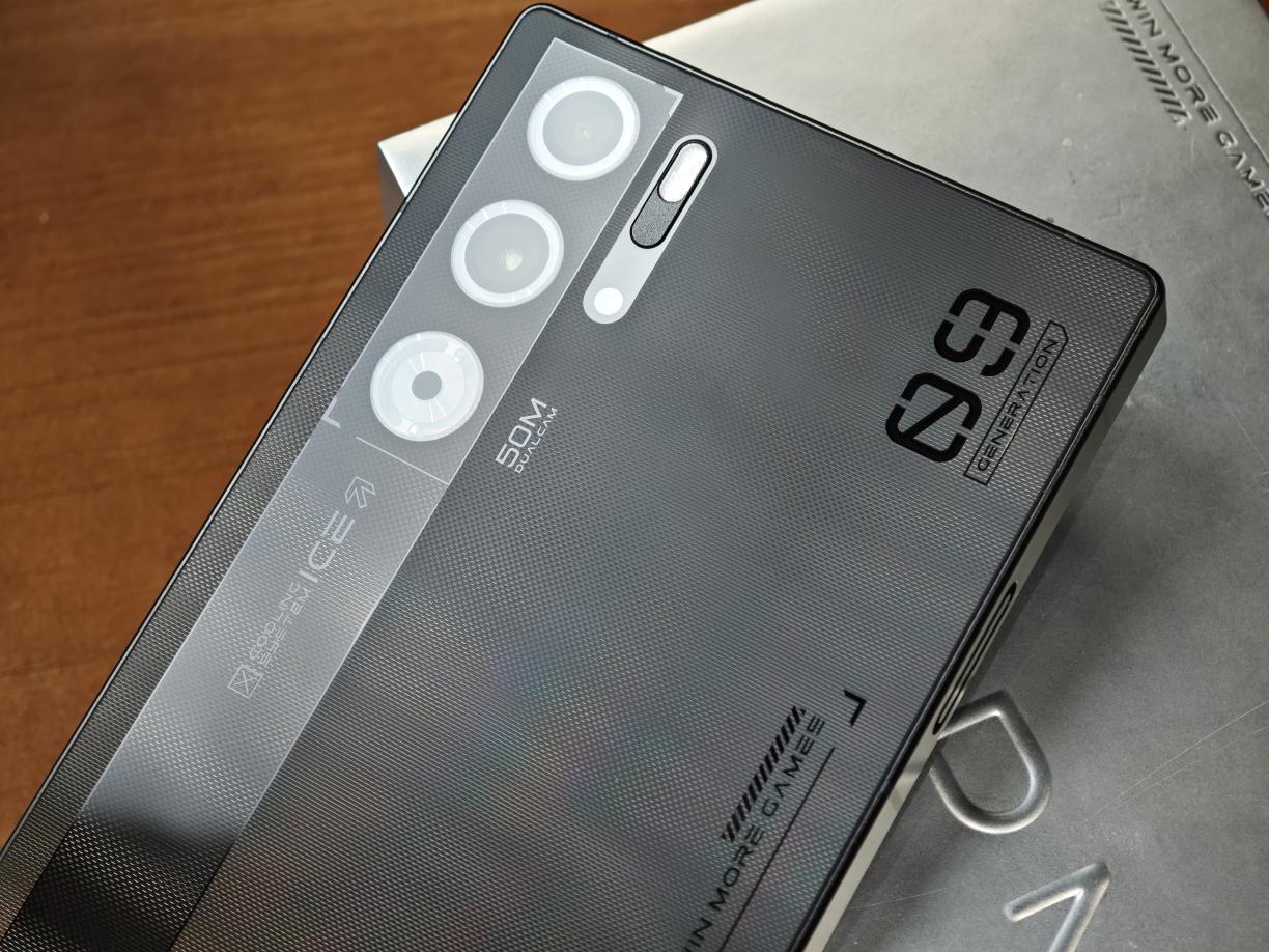 红魔9 Pro+评测：游戏手机、也可能是所有手机的终极形态