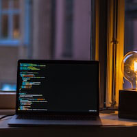 PHPStorm对抗普通文本编辑器：速度与美观的对决