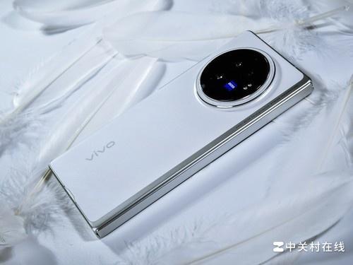 vivo X Fold3 高清图赏 轻至 219g 的折叠屏见过没?