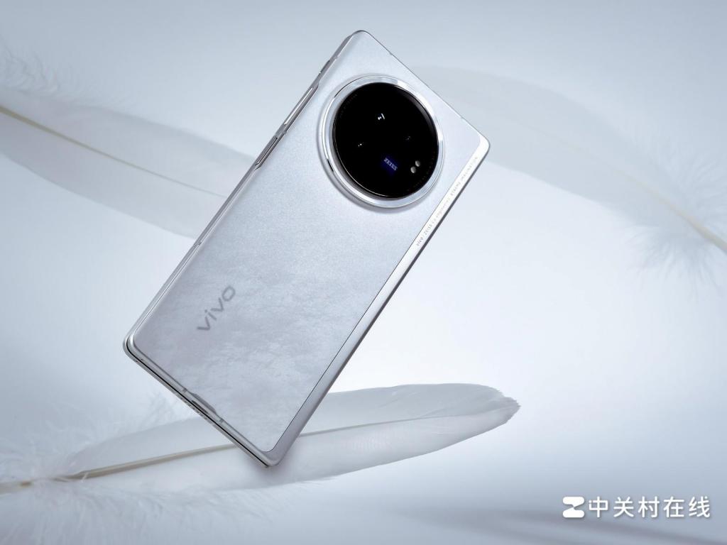 vivo X Fold3 高清图赏 轻至 219g 的折叠屏见过没?