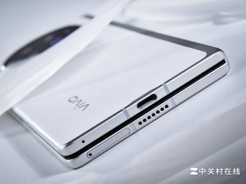 vivo X Fold3 高清图赏 轻至 219g 的折叠屏见过没?