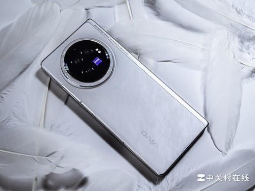 vivo X Fold3 高清图赏 轻至 219g 的折叠屏见过没?